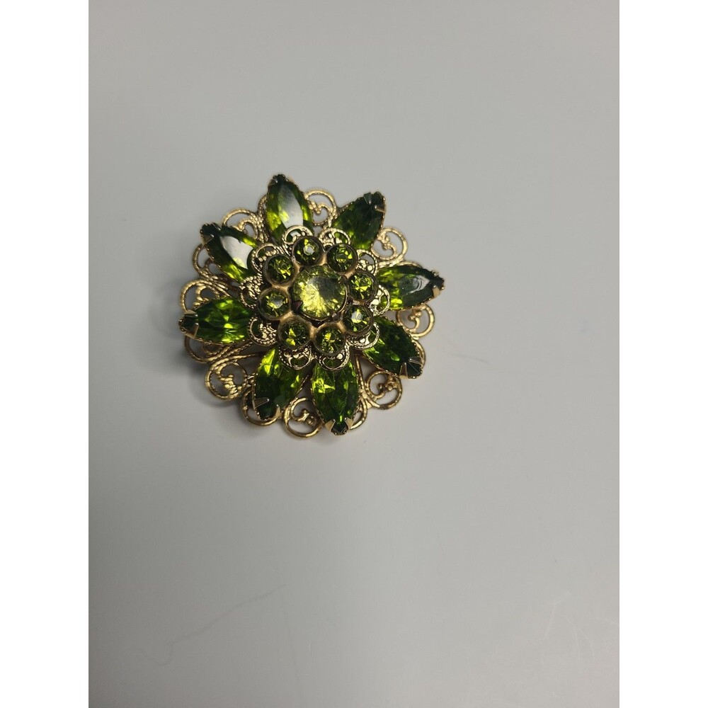 Vintage green rhinestone Pin Brooch Gold tone Layered